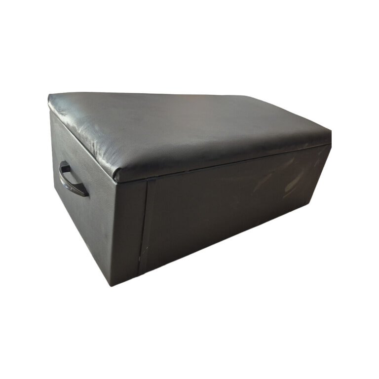 Cajon de Pilates para Reformer Netexpertos, vista frontal con manilla, fondo blanco