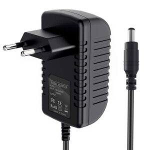 Adaptador de corriente 15V 2A plug 5.5 mm x 2.5 mm