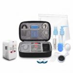 Kit Viaje: Bolso Organizador de Cables + Adaptador de Enchufe Universal 2 USB + Kit de Aseo
