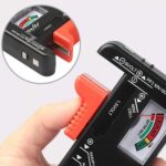 Tester probador pilas de 1.5V hasta 9V aguja - Imagen 3